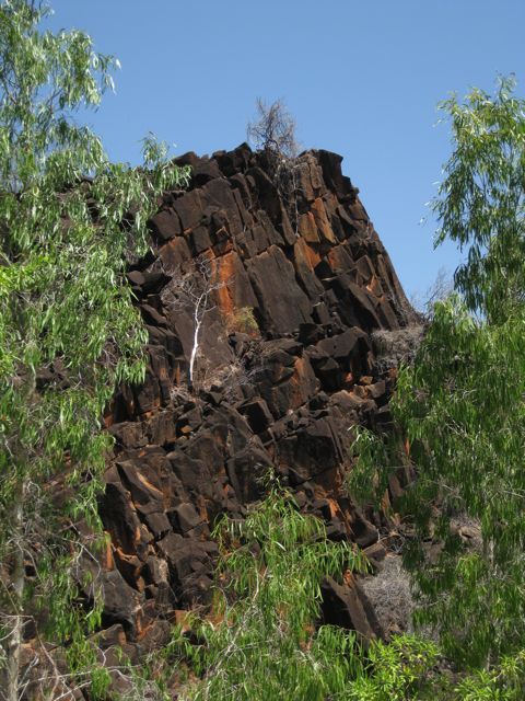 Dolerite dyke, Matthew Gorge